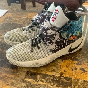 2015 Kyrie 2 “The Effect”